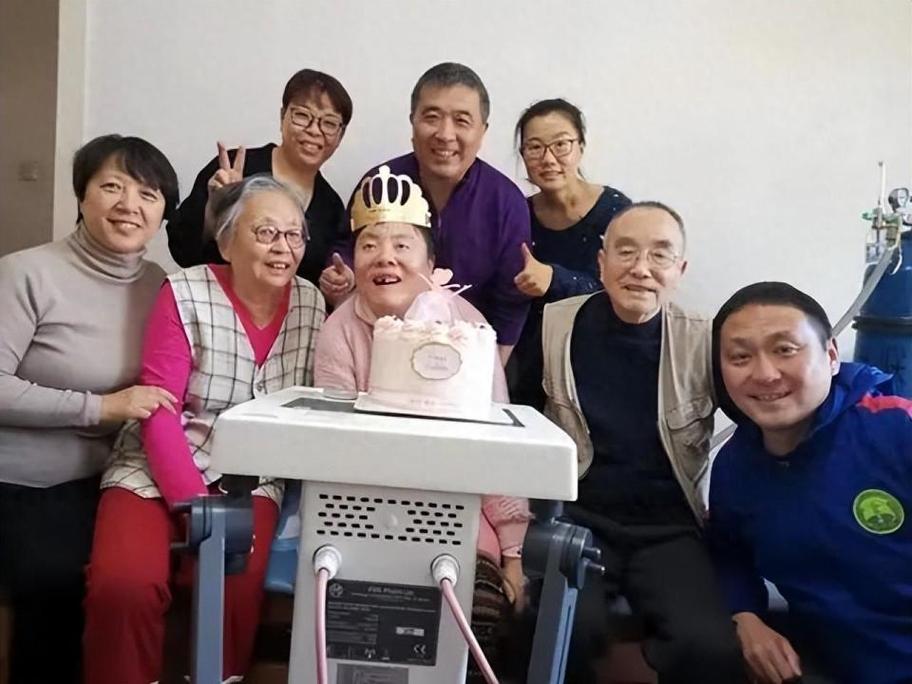 医院回应女童铊中毒,铊中毒女孩